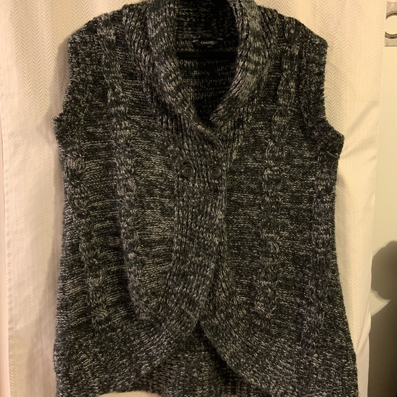 2X Sleeveless Cardigan - Picture 2 of 5